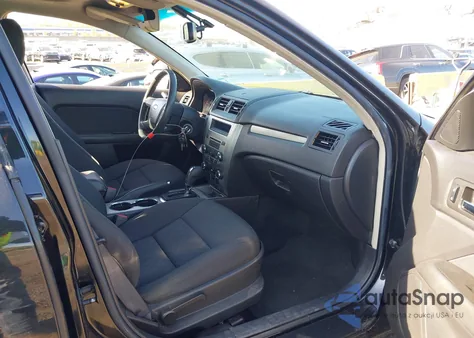 2010 Ford Fusion Se z USA, uszkodzony, nr VIN 3FAHP0HA5AR282574